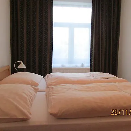 Gæstehus Jinonice 3*